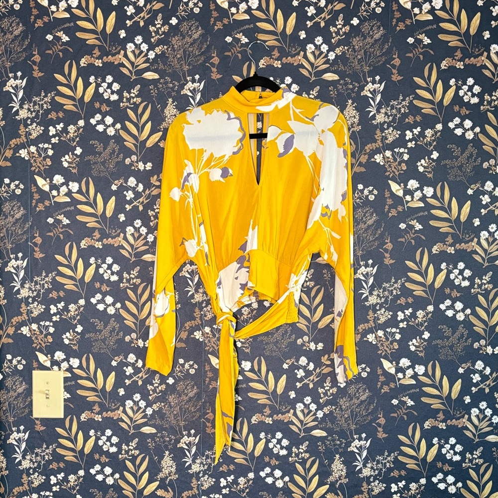 Free People Keyhole Neckline Tie Front Floral Yellow Women's Top Blouse Size S